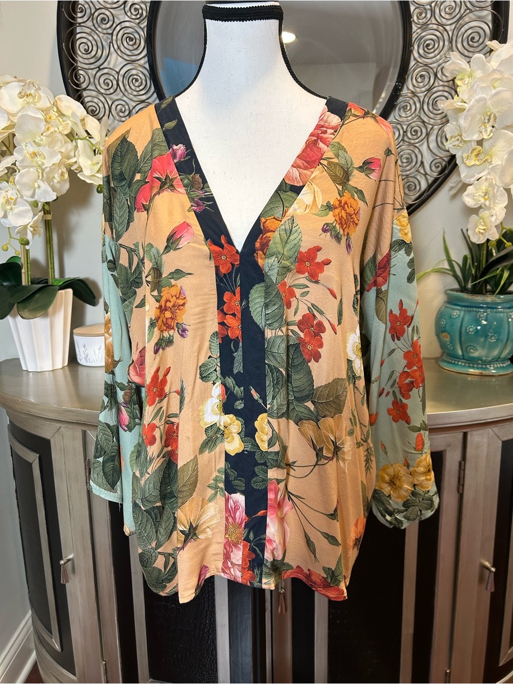 FARM Rio Multicolor Floral V-Neck Blouse with Navy Trim